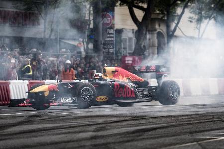 Daniel Ricciardo - Red Bull - Budapest Showrun - 2017