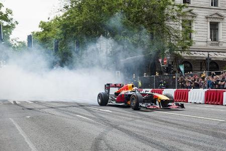 Daniel Ricciardo - Red Bull - Budapest Showrun - 2017