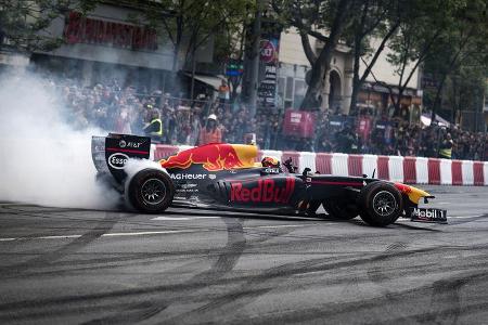 Daniel Ricciardo - Red Bull - Budapest Showrun - 2017