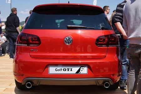 20_GTI_Treffen_Woerthersee_VW_Stand.jpg
