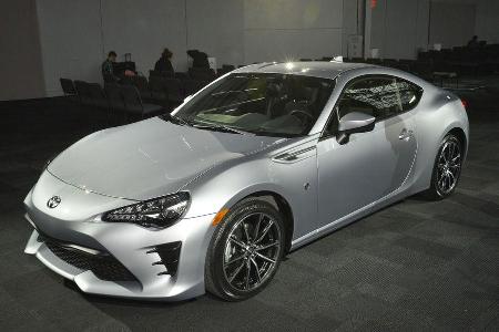 Toyota GT86 2016, Front