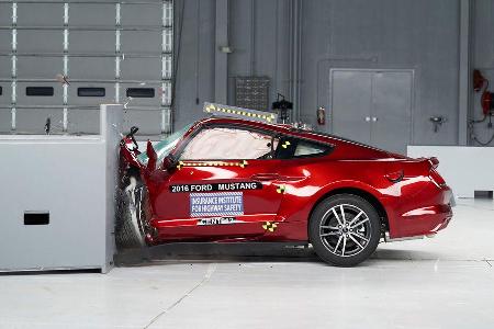 IIHS Crashtest 2016b Musclecars