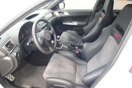 Die Impreza-Sitze stehen denen des Lancer in nicht viel nach.