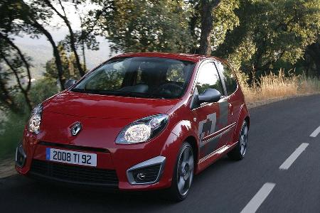 Als CO2-Emissionen liegen 165 Gramm pro Kilometer an.