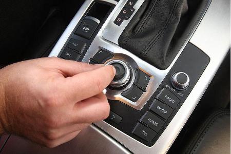 Neuer MMI-Joystick zur schnellen Orientierung auf der Navigations-Karte.