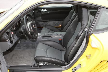 Das Cockpit wurde nur moderat überarbeitet.