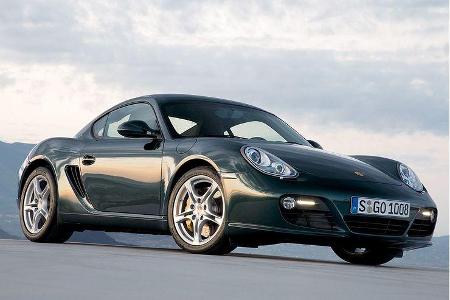 Der Cayman leistet mit 265 und 320 PS je 10 PS mehr als der entsprechende Boxster.