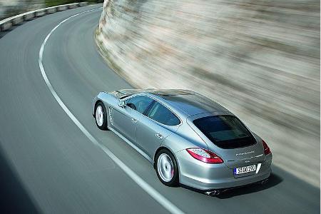 Top-Motor ist der Turbo-V8 mit 500 PS.