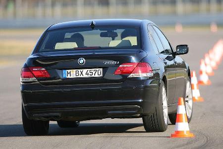 Die Fahrpräszision ist für ein solches Dickschiff verblüffend.