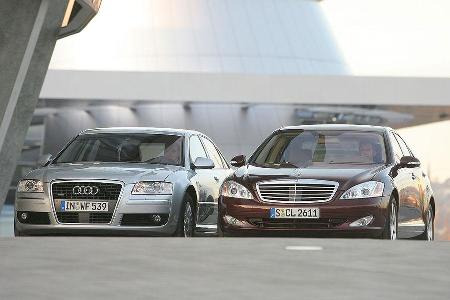 Der A8 spricht sportliche Fahrer an, die S-Klasse Freunde erlesenen Komforts.