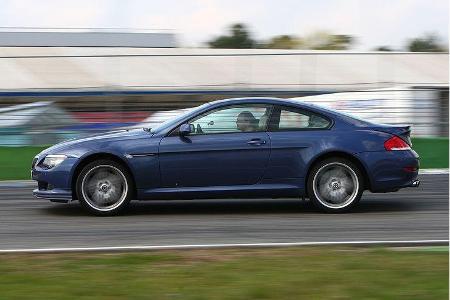 Eine Zeit von 1.14,8 Minuten auf dem kleinen Kurs stellen den Alpina auf eine Augenhöhe mit hochkarätigen Sportwagen.