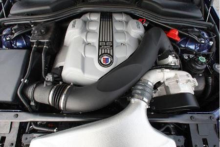 Die Darstellung der üppigen PS- und Drehmomentwerte gelingt dem 4,4-Liter-Motor dank eines Radialverdichters,der die Brennrä...