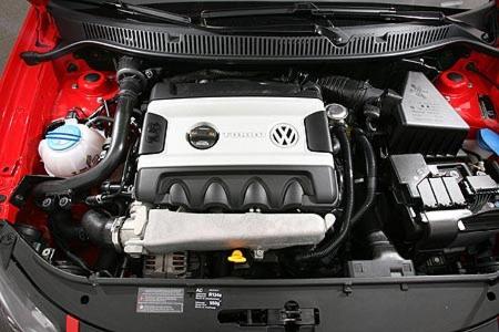 Das maximale Drehmoment des 1,8-Liter-Turbos beträgt 280 Nm bei 1.800/min.