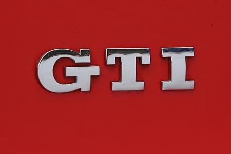 Der Grundpreis für den Polo GTI liegt bei 19.925 Euro.