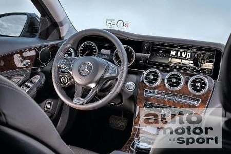 Mercedes C-Klasse, Cockpit