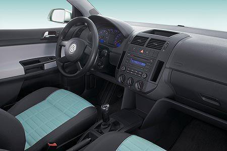 Im Interieur ist der Polo BlueMotion an speziellen Sitzbezügen, Front- und Seitenairbags, ABS, elektrischen Fensterhebern, e...