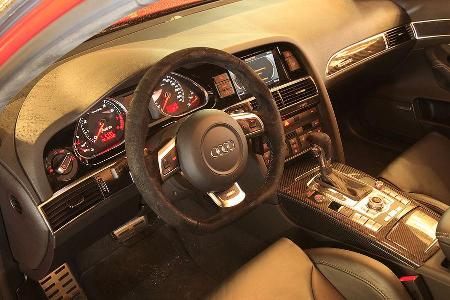 Wohlfühlprogramm: ergonomisch und auch optisch gefällig gestaltetes Cockpit.