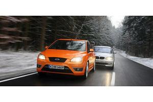BMW 130i und Ford Focus ST im Vergleichstest