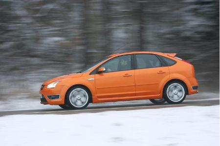 BMW 130i gegen Ford Focus ST 03