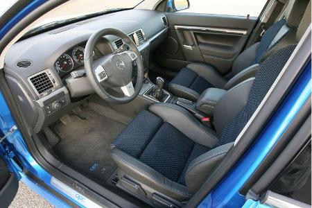 BMW 330i - Opel Vectra OPC 13