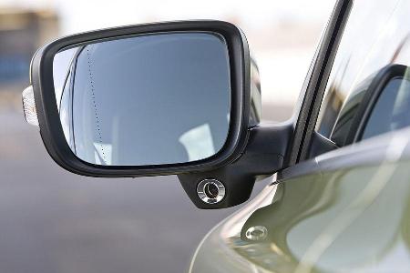 Optional verfügt der XC60 weiterhin über BLIS (Totwinkelerkennung).