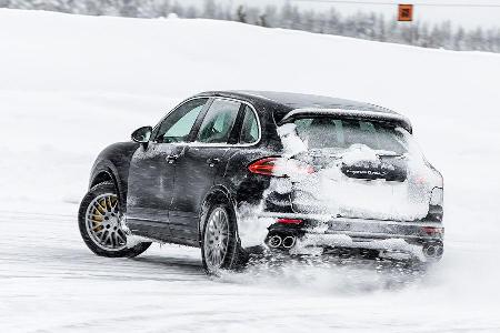 Porsche Cayenne Turbo S 2015