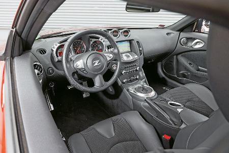 Nissan 370Z, Cockpit