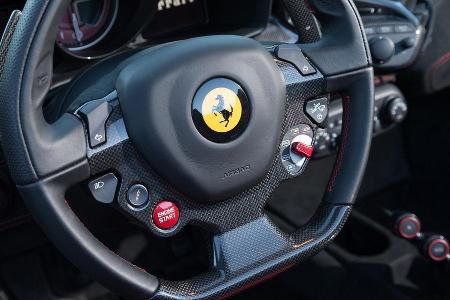 Ferrai 458 Speciale A, Lenkrad