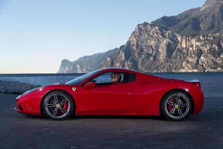 Ferrai 458 Speciale A, Seitenansicht, Verdeck schliet