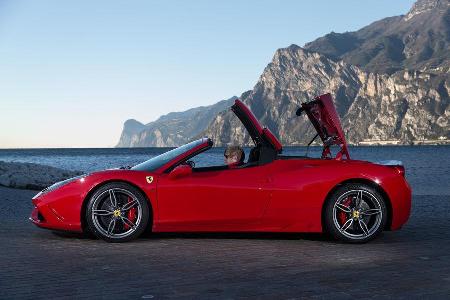 Ferrai 458 Speciale A, Seitenansicht, Verdeck schliet