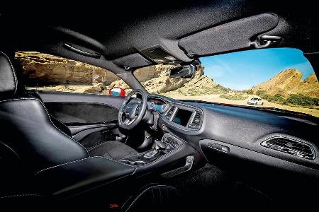 Dodge Challenger SRT Hellcat, Cockpit