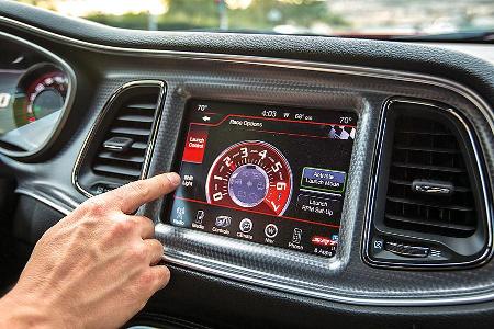 Dodge Challenger SRT Hellcat, Display, Infotainment