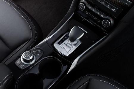 Infiniti Q30