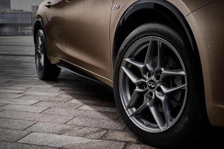Infiniti Q30