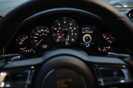 Porsche 991 Carrera S, Rundinstrumente