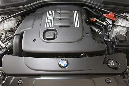 Im direkten Vergleich wirkt der BMW-Vierzylinder weniger spritzig.