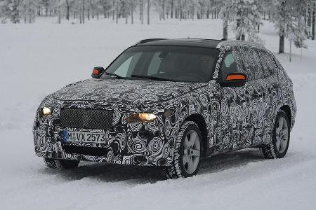Diesen Winter sind in Lappland die letzten Wintererprobungen beim neuen BMW X1 - stark getarnt.