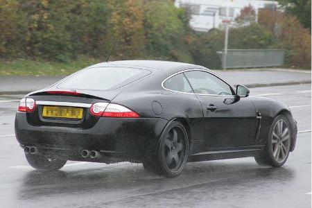Jaguar XKR-S