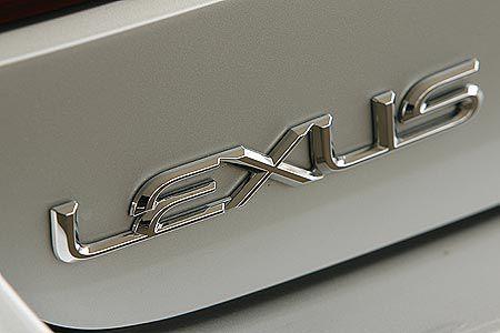 Der Lexus könnte auch Luxus heißen.