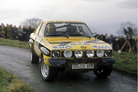 Röhrl sicherte sich 1974 als erster Deutscher den Titel des Rallye-Europameisters. Eine Weltmeisterschaft für Fahrer exisite...
