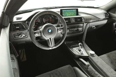BMW M4 GTS, Cockpit