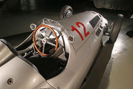 Mercedes-Silberpfeile, W154