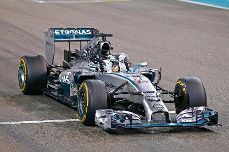 Mercedes-Silberpfeile, Zieldurchfahrt in Abu Dhabi