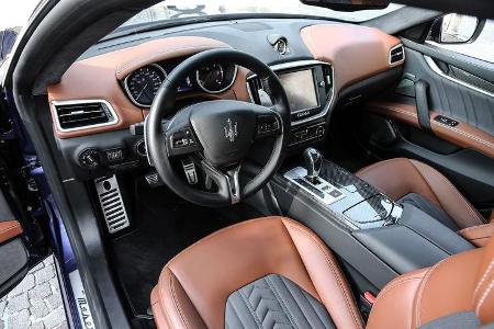 Maserati Gibli, Cockpit