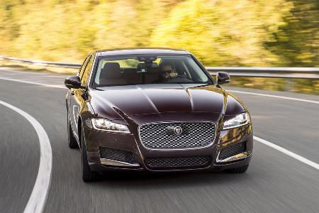 Jaguar XF, Front