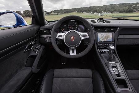 Porsche 911 Targa 4 GTS, Cockpit