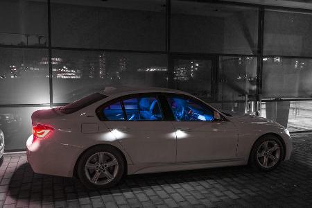 BMW 330e