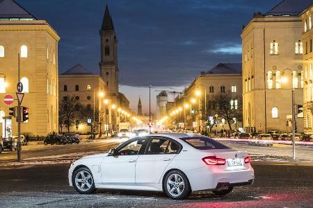 BMW 330e