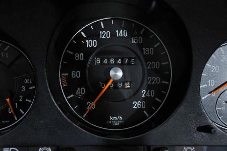 Mercedes 450 SEL 6.9, Tacho