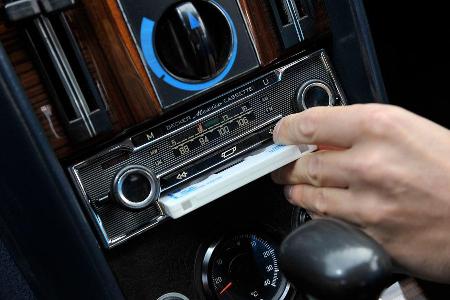 Mercedes 450 SEL 6.9, Radio